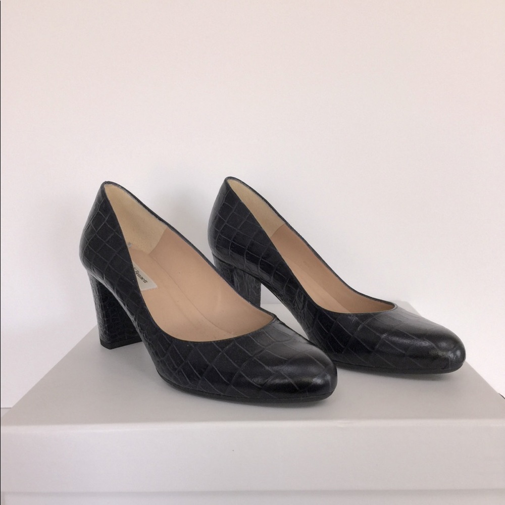 NWOB LK Bennett Navy Croc Print Pumps 37